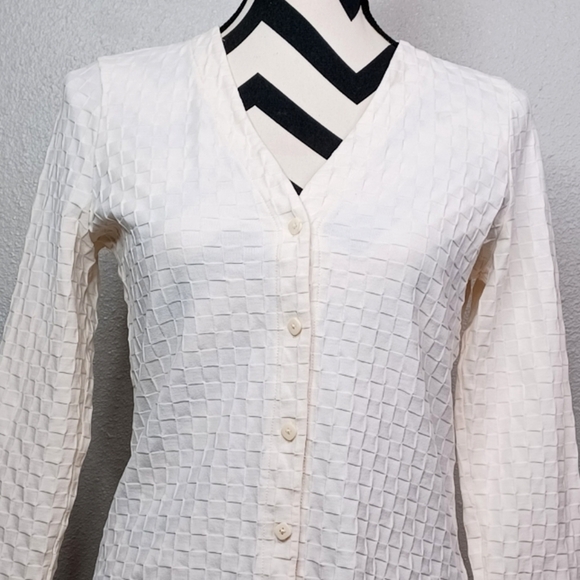 Madewell Checkerboard Jacquard Cream Textured Button-Up Blouse - Picture 10 of 15